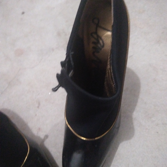 Designer high heels - Picture 3 of 4